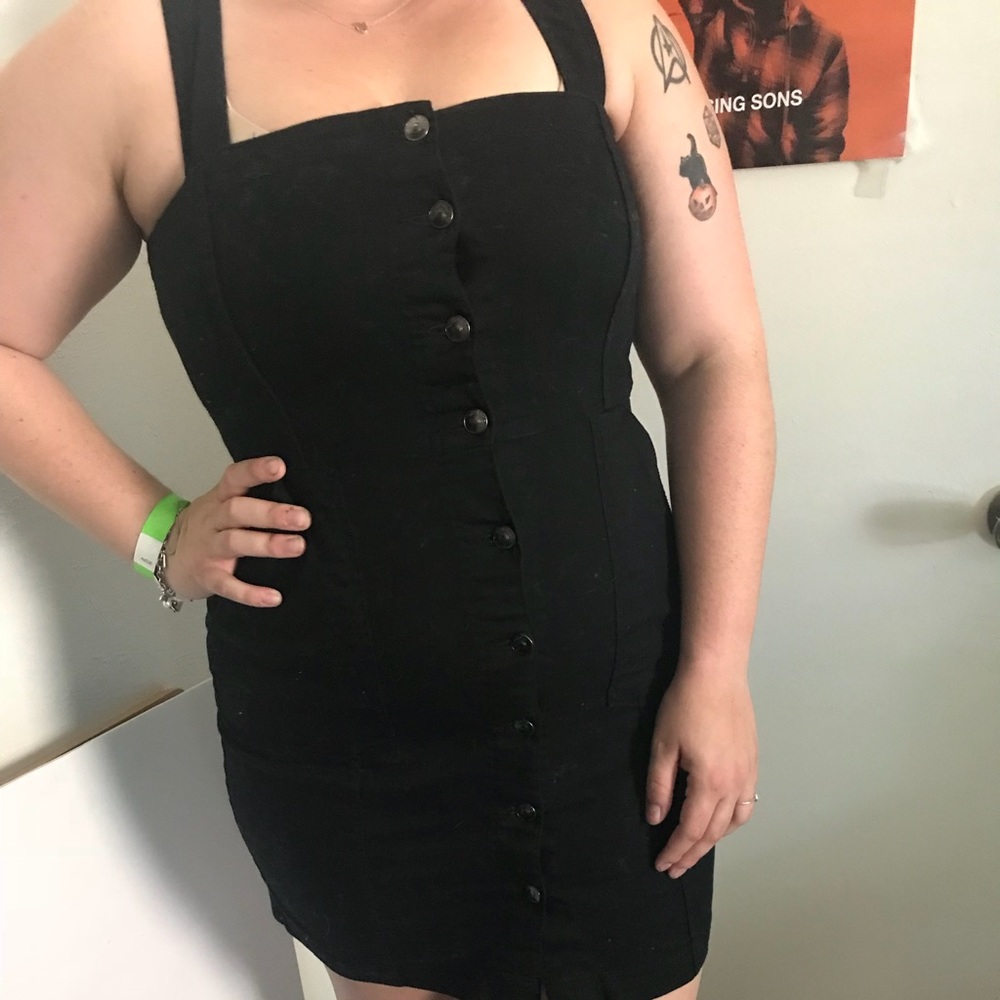 1 DAY LEFT! H&M button up dress